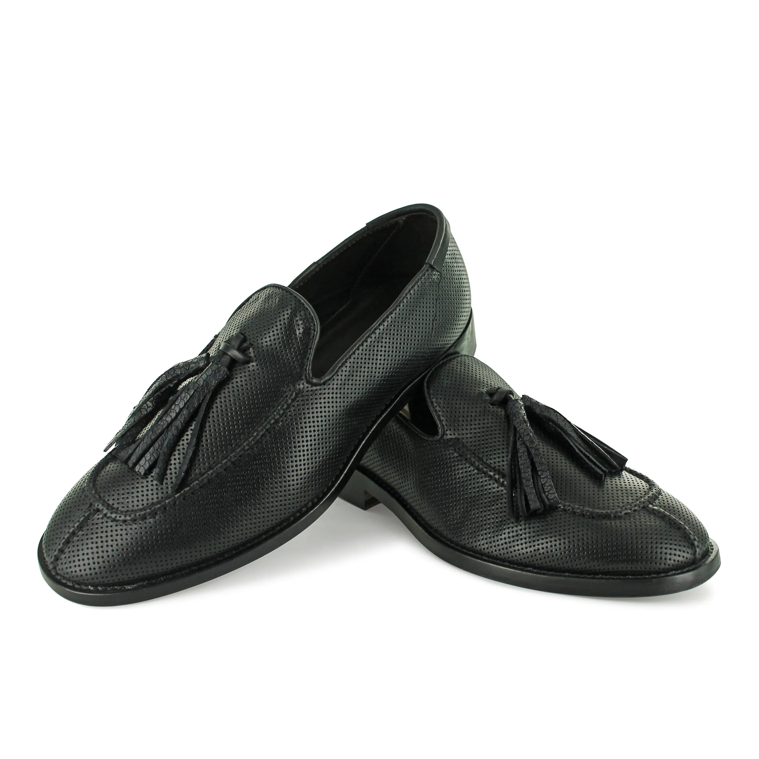 16/721 - Black Tassle Loafer