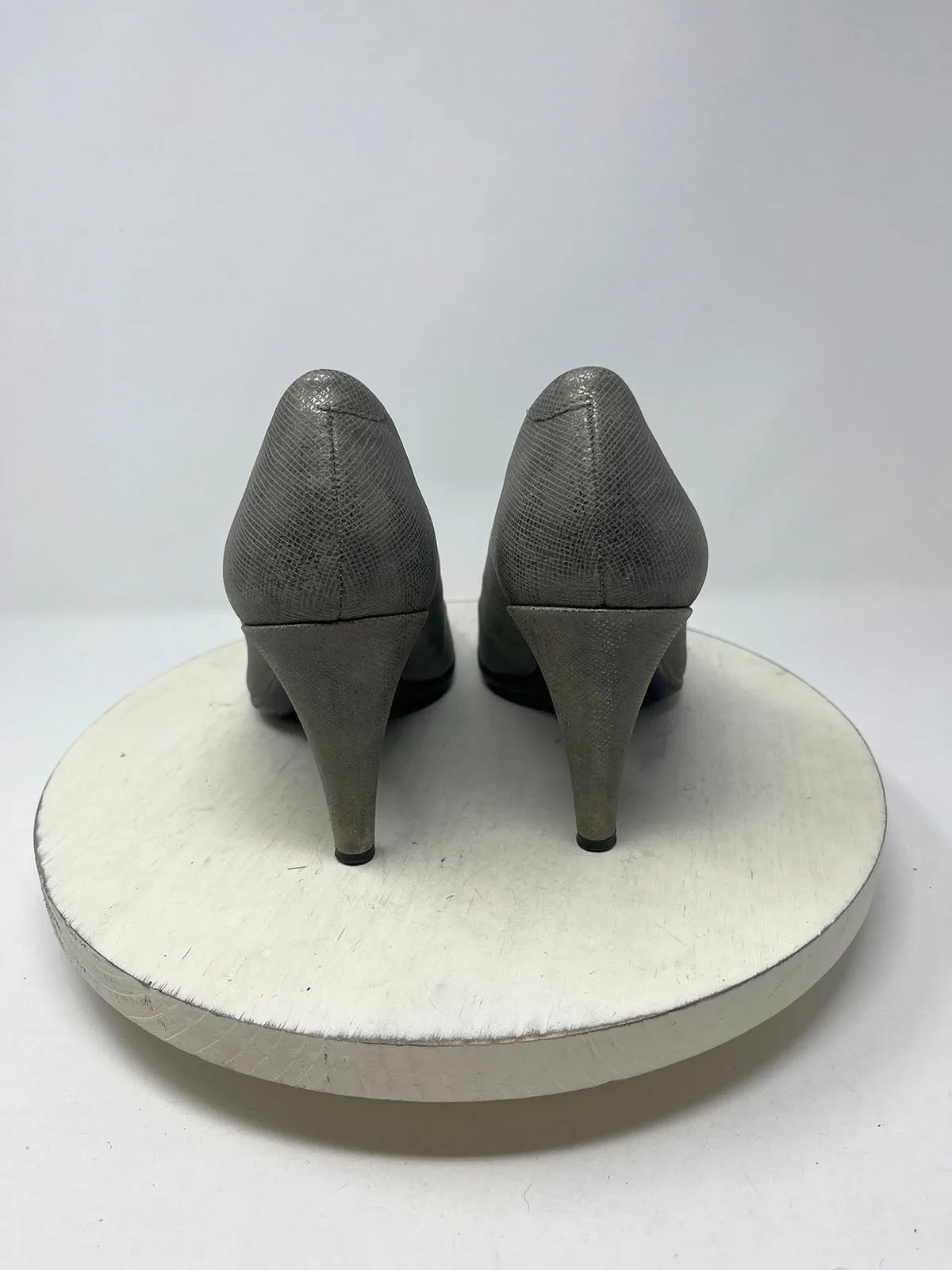 ecco Size 10/10.5 (41) Gray Cross- hatched Pumps