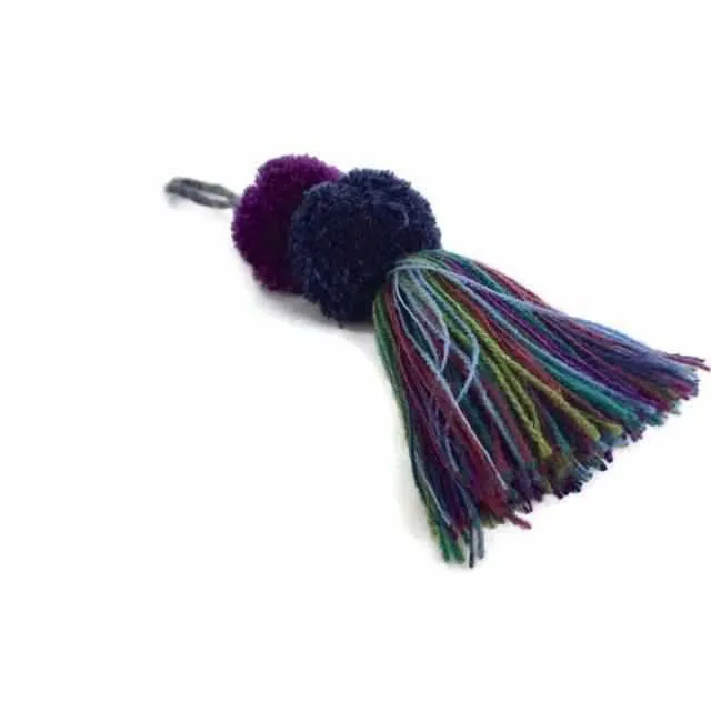 Friendship Pompom Zipper Pull - Mexico