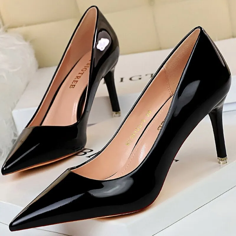 Graduation Gift Fashion Kitten Heels Patent Leather Woman Pumps Stiletto Heels 7.5 Cm 10.5cm High Heels Shoes Wedding Shoes Sexy Party Shoes