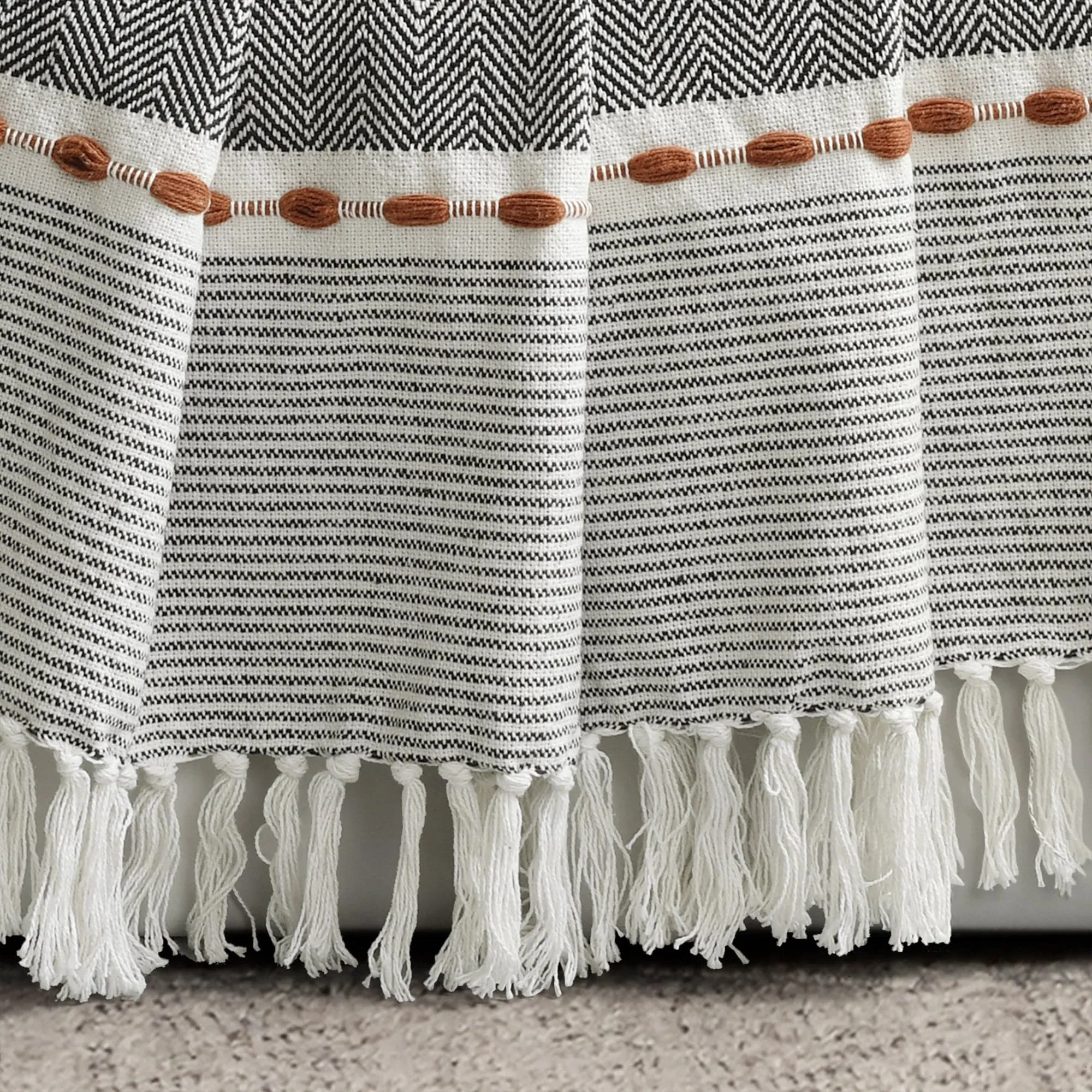 Herringbone Stripe Yarn Dyed Cotton Woven Tassel Throw