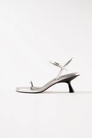 IVONE - Silver Patent Leather Sandals