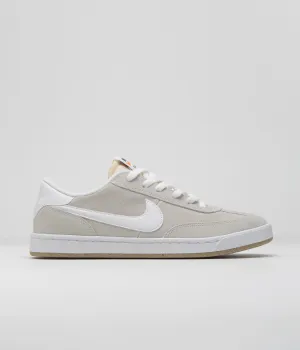 Nike SB FC Classic Shoes - Summit White / Summit White - White