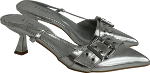 Simmi London Dala Pointed Kitten Heel Sling Backs With Eyelet Buckle Detail In Silver Metallic UK 5 EU 38 👠