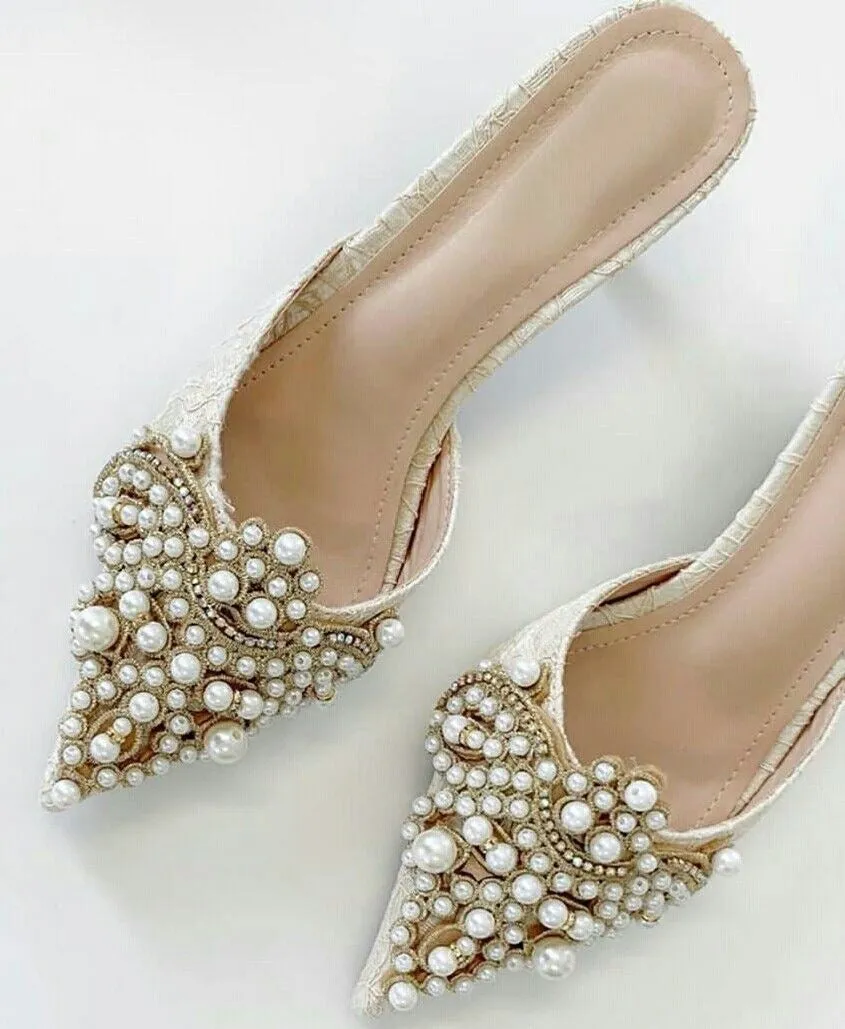 Sophia pearl kitten heel