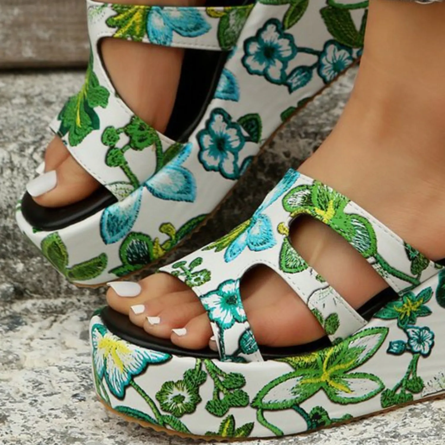 Thunder Chick Fitness Cutout Floral Peep Toe Sandals