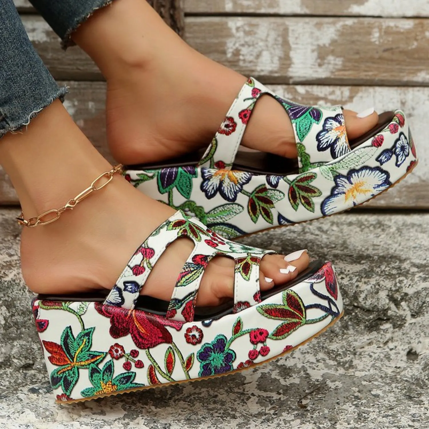 Thunder Chick Fitness Cutout Floral Peep Toe Sandals